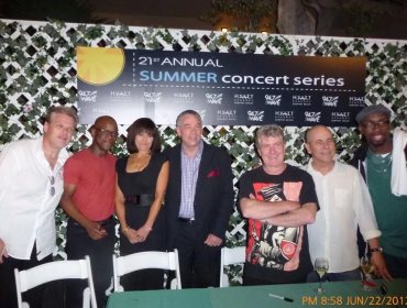 David Kandell, Jay Beckenstein, Tom Schuman, Julio Fernandez, Scott Ambush, Lionel Cordew, Monika Rye Kandell, with "The Spyro Gyra Band"